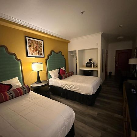 Howard Johnson By Wyndham Bakersfield Eksteriør bilde