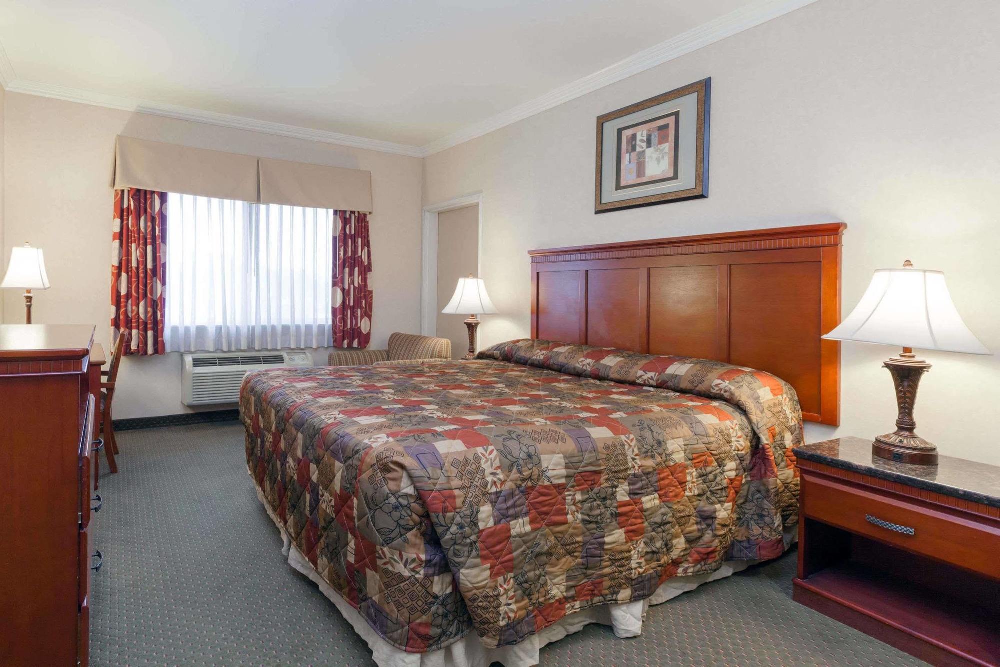 Howard Johnson By Wyndham Bakersfield Eksteriør bilde